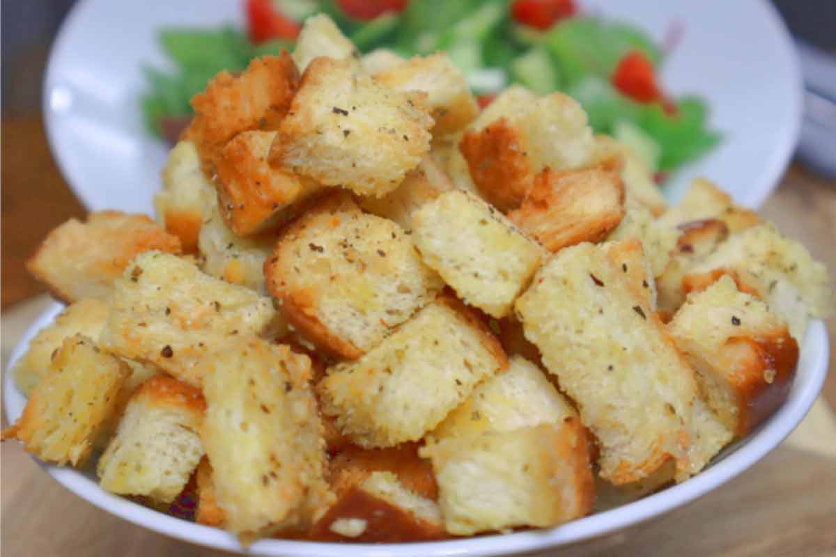 Receta de ensalada de hierbas crouton