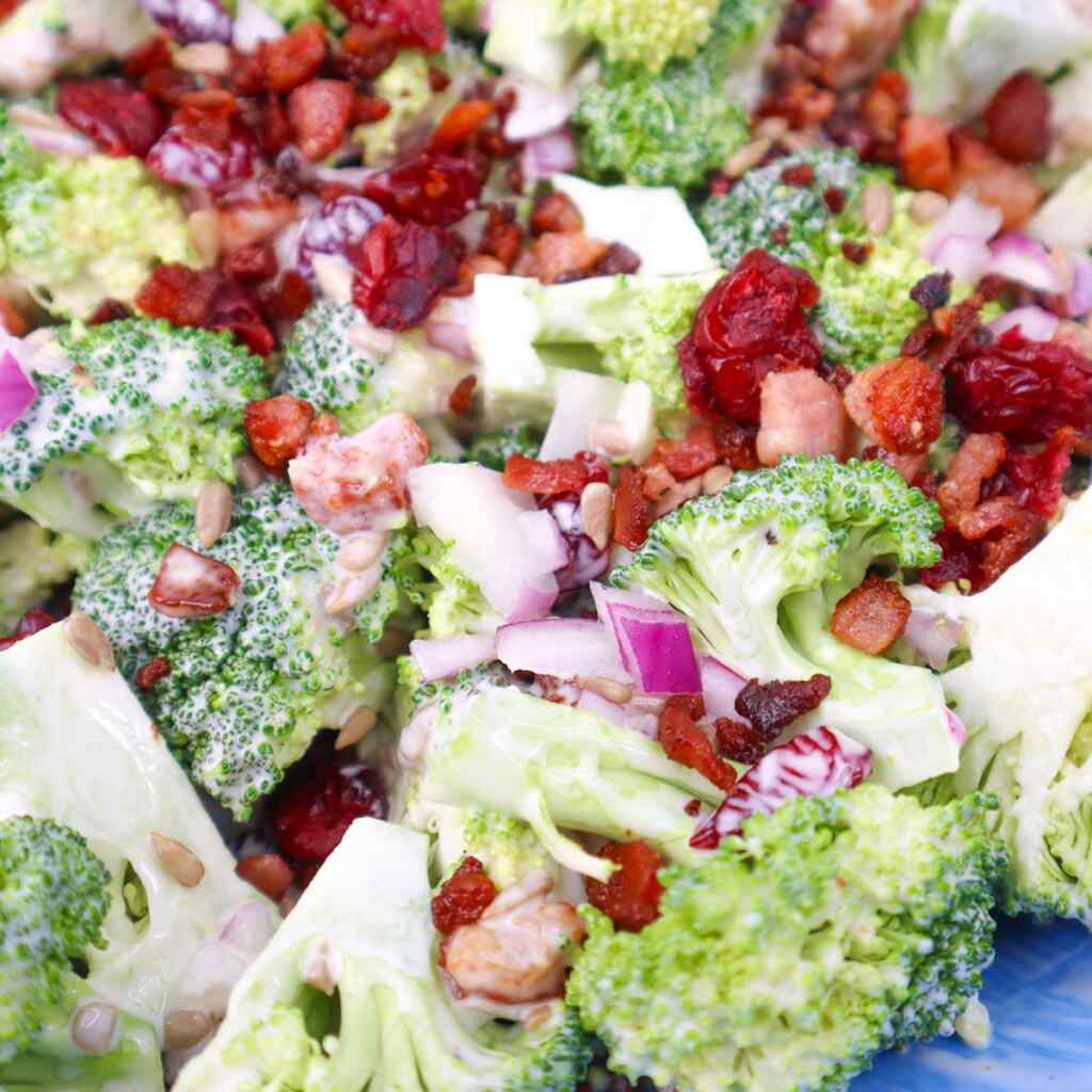 Broccolisalade