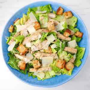Salada Caesar de Frango