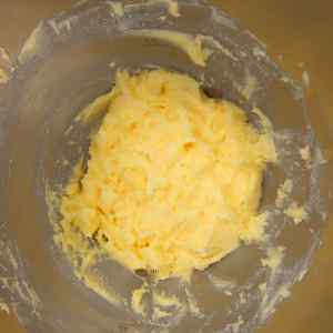 Easy Vanilla Cupcake Recipe