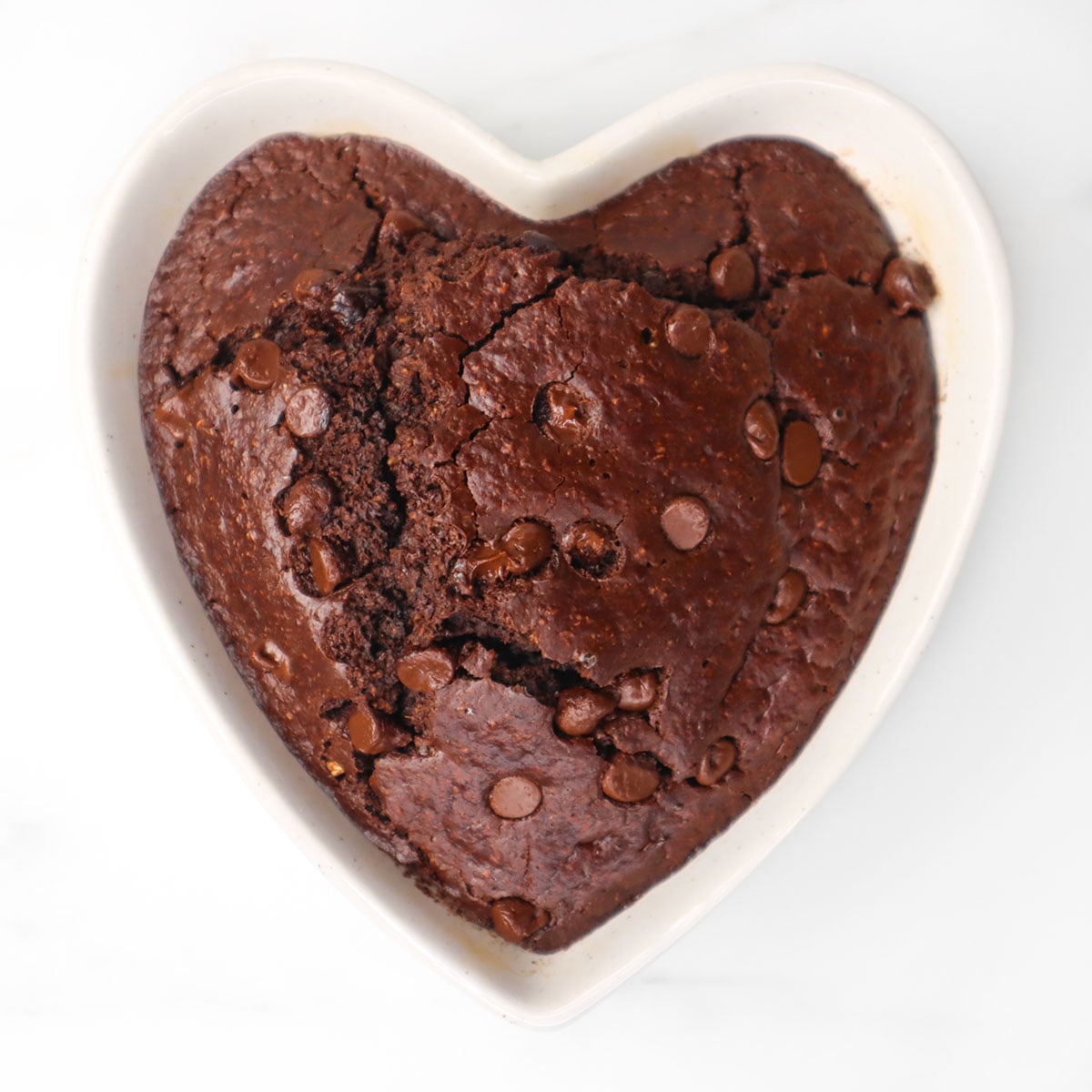 Herzförmige Schokoladen-Haferflocken